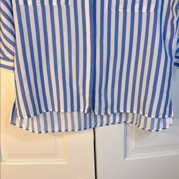 Zara Blue and White Relaxed Notched Collar Shirt - Picture 8 of 8